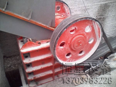 鹅卵石破碎机使用高铬合金锤头有什么好处?